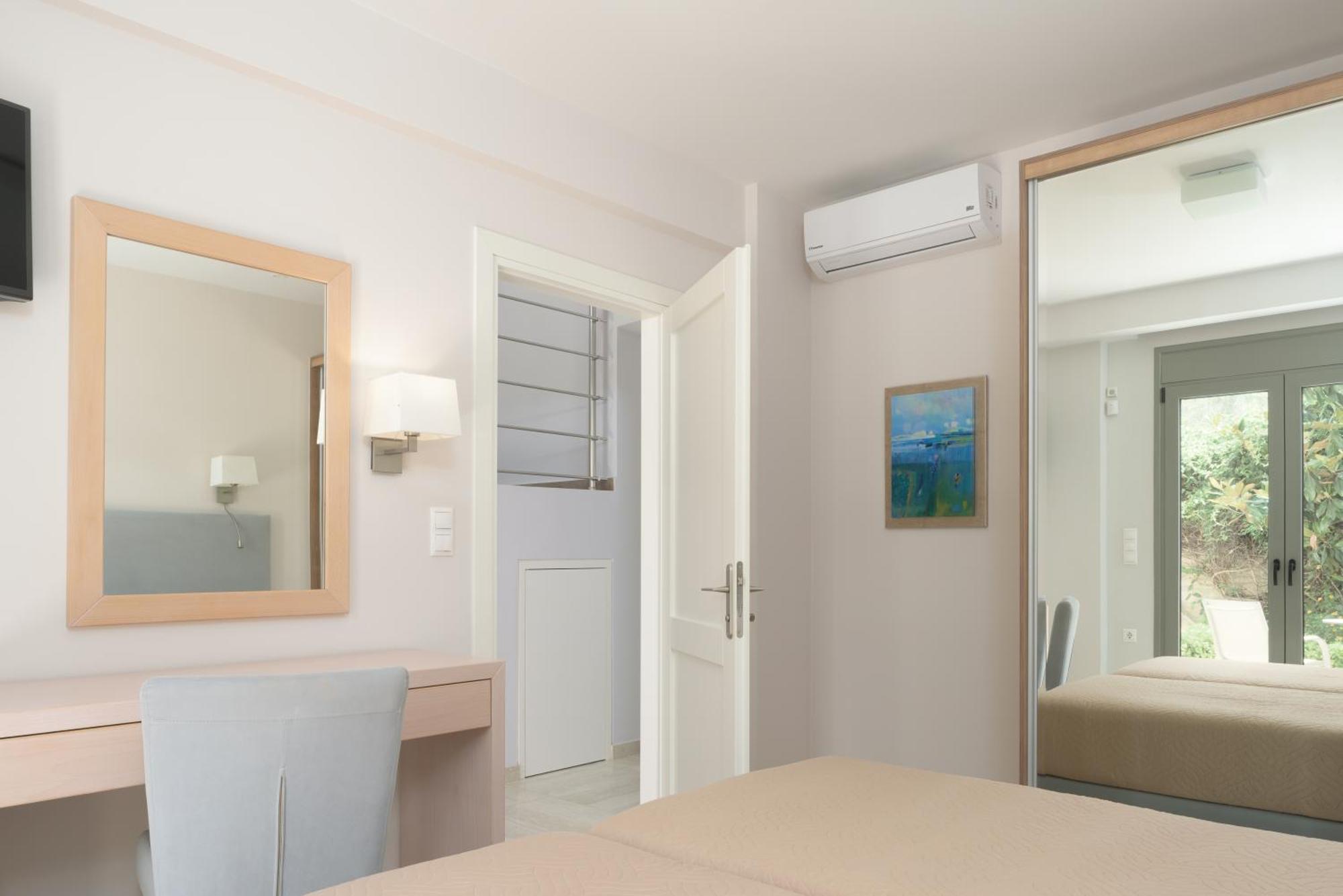 Eco Villa, A Perfect Escape Close To The Beach, By Thinkvilla Maroulás Exterior photo