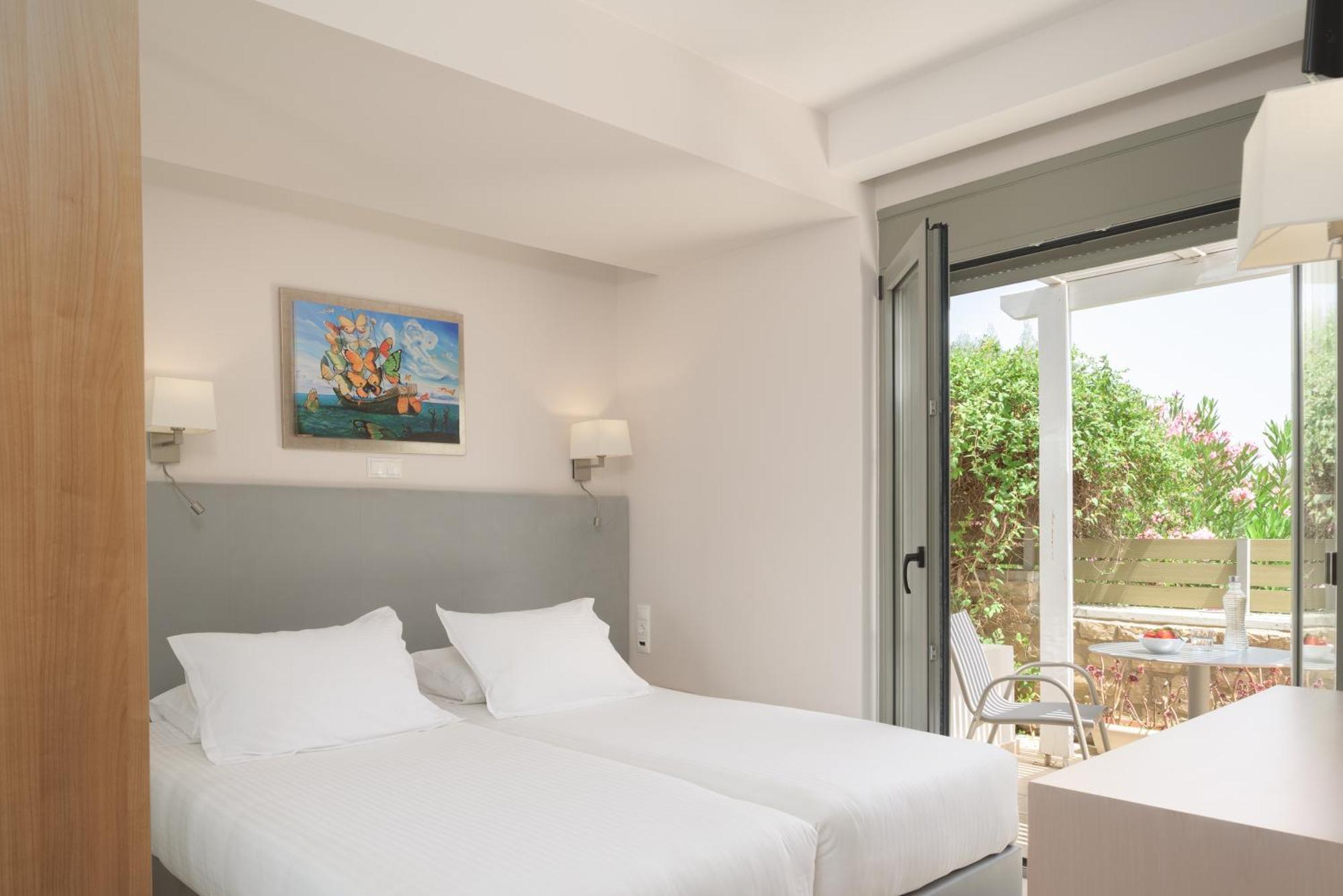 Eco Villa, A Perfect Escape Close To The Beach, By Thinkvilla Maroulás Exterior photo