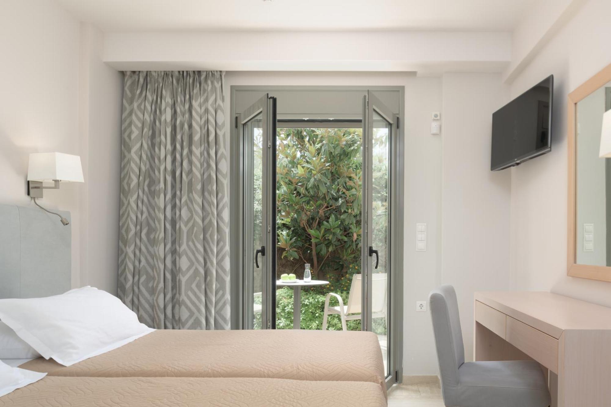Eco Villa, A Perfect Escape Close To The Beach, By Thinkvilla Maroulás Exterior photo