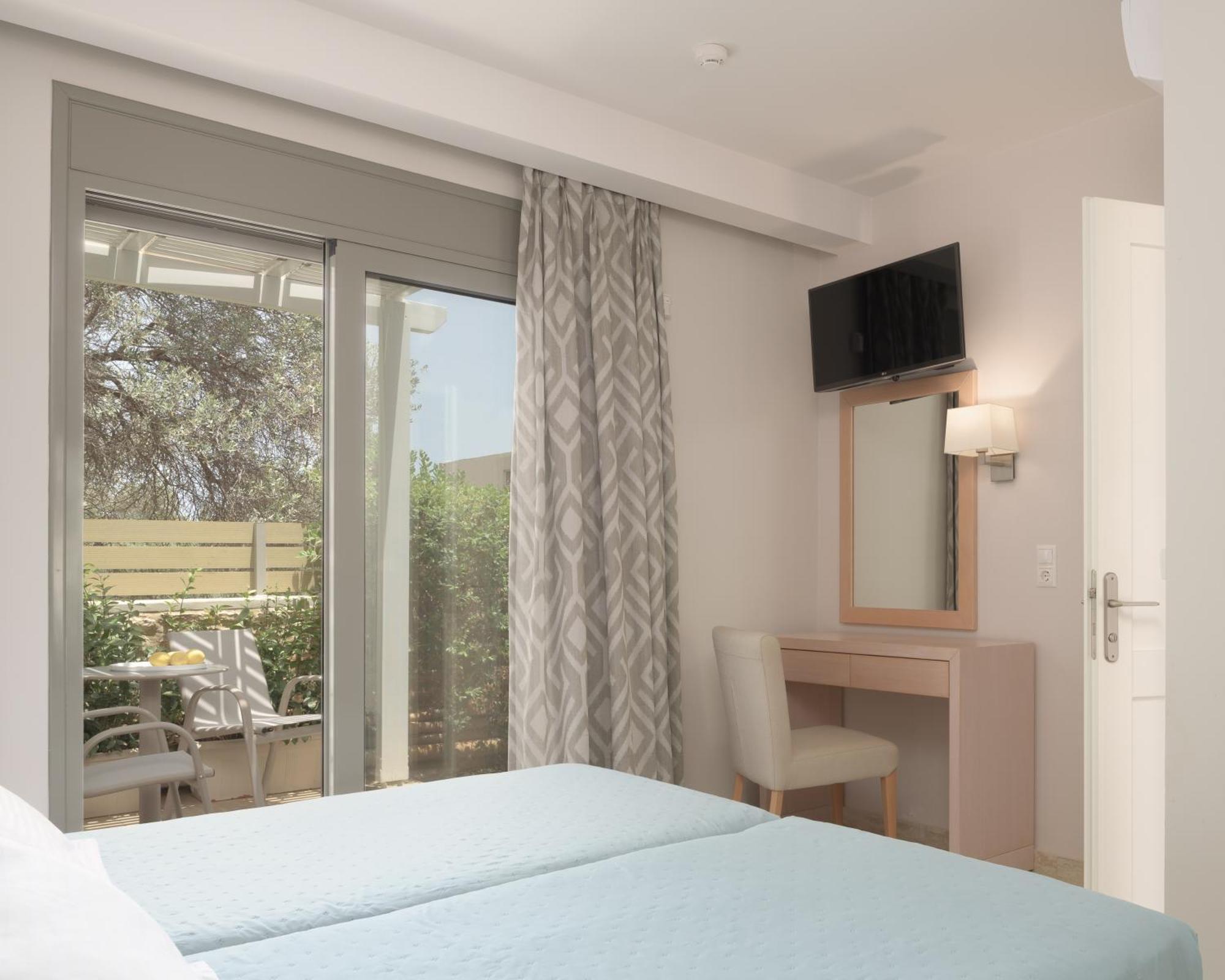 Eco Villa, A Perfect Escape Close To The Beach, By Thinkvilla Maroulás Exterior photo